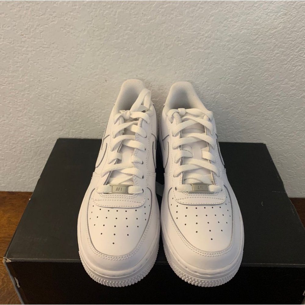 Nike Air Force 1 Low White 2014 (GS) 314192-117 7Y Women's Size 8.5 - Picture 3 of 6